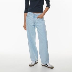 Aritzia Levi’s Baggy Dad Jean